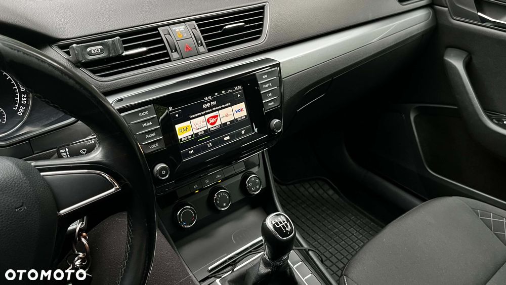 Skoda Superb 1.6 TDI Ambition Greenline - 11