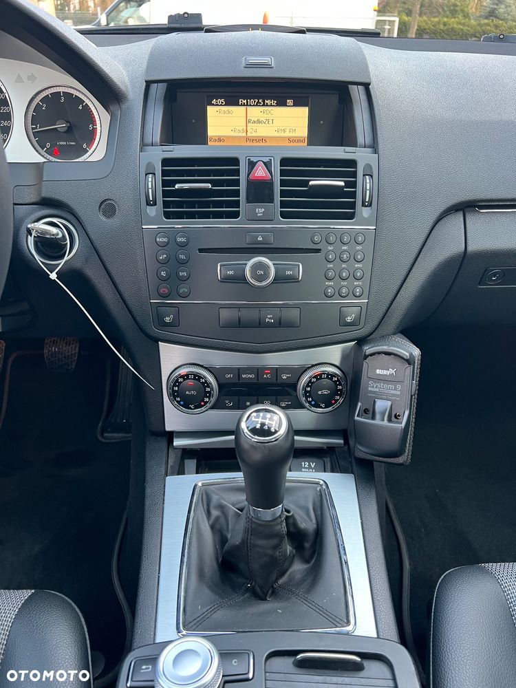 Mercedes-Benz Klasa C 220 CDI Avantgarde Edition - 13