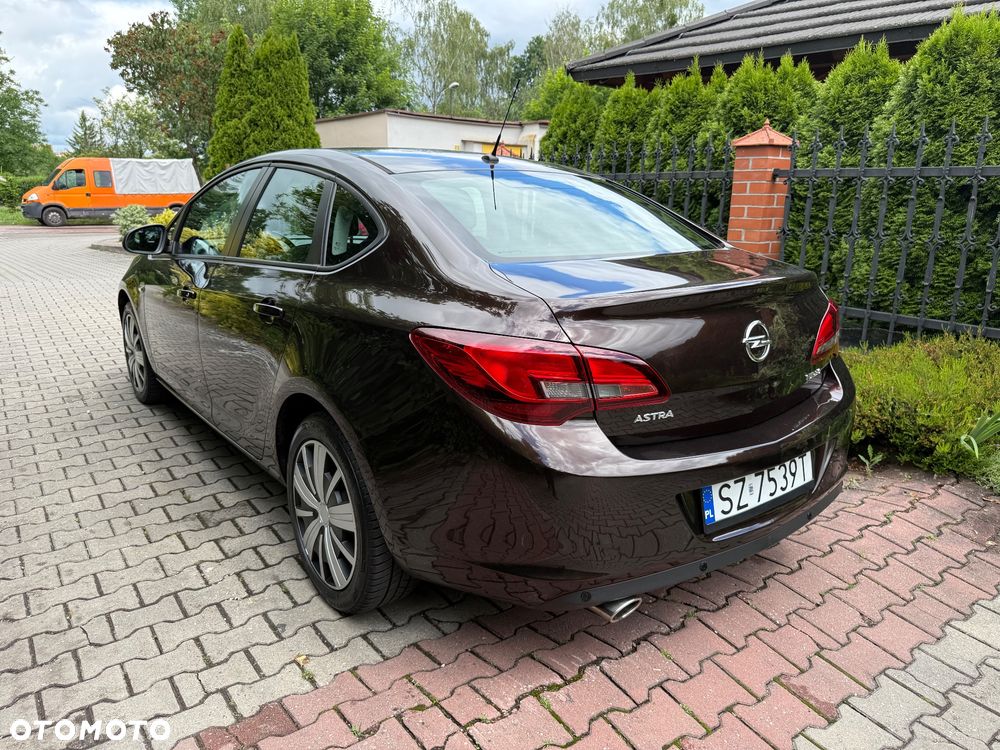 Opel Astra 1.4 Turbo ecoFLEX Start/Stop 150 Jahre - 14