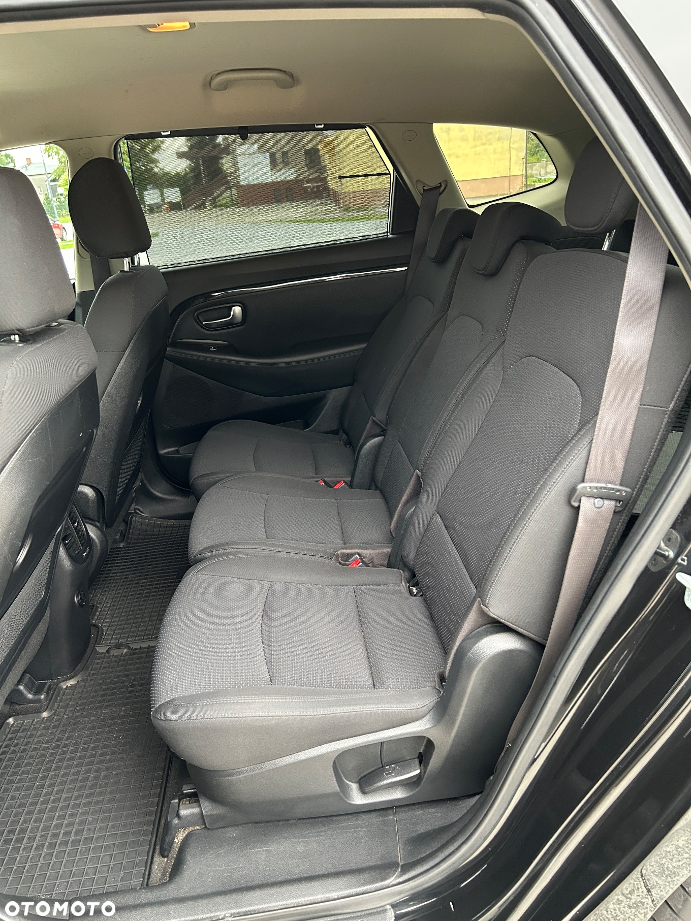 Kia Carens 1.7 CRDi Business Line - 34