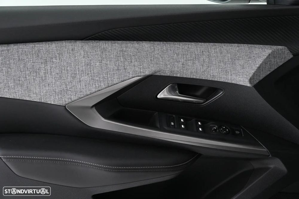 Peugeot 5008 1.2 Hybrid Allure Pack e-DCS6 - 25