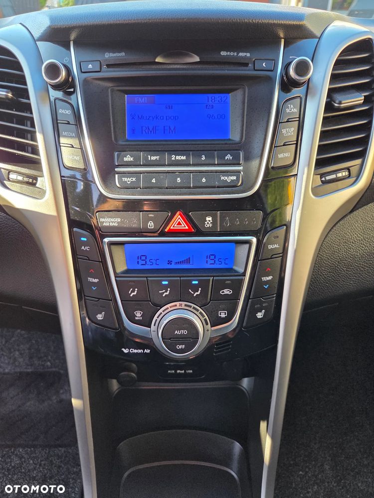 Hyundai i30 1.6 Premium - 27