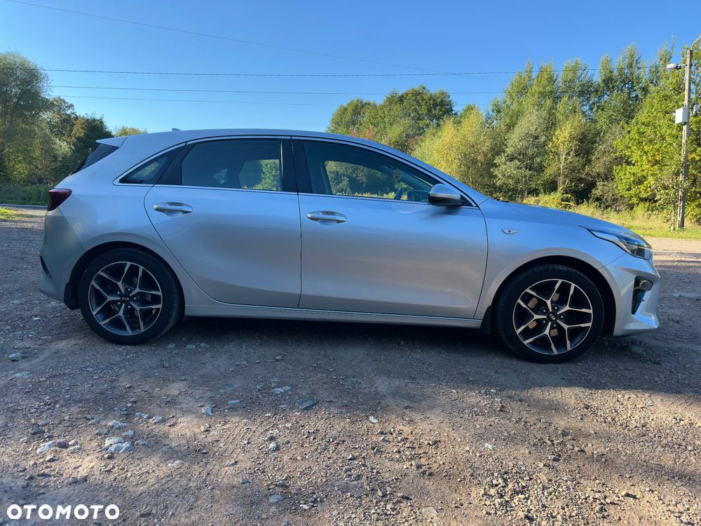 Kia Ceed - 12