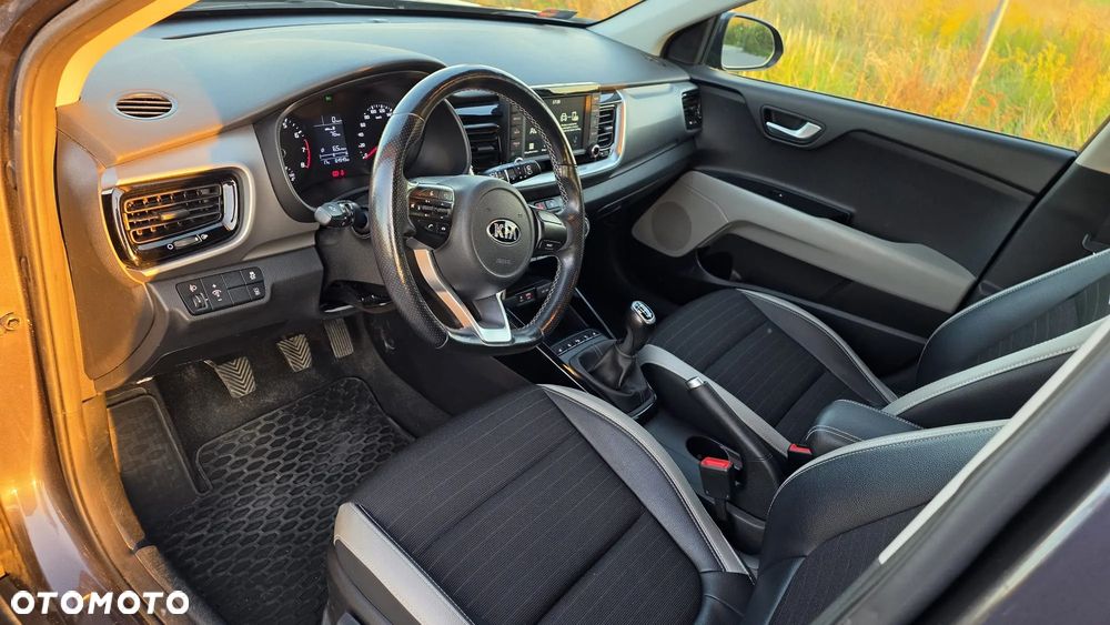 Kia Stonic 1.4 L - 17