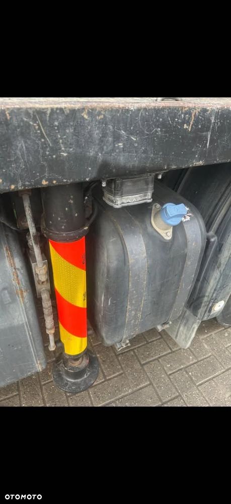 Mercedes-Benz ACTROS - 28