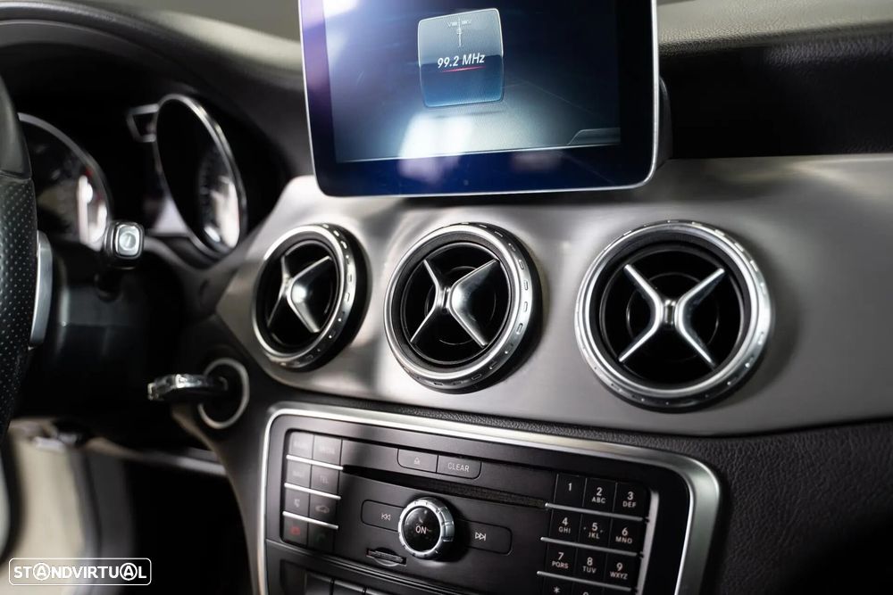 Mercedes-Benz GLA 200 - 31