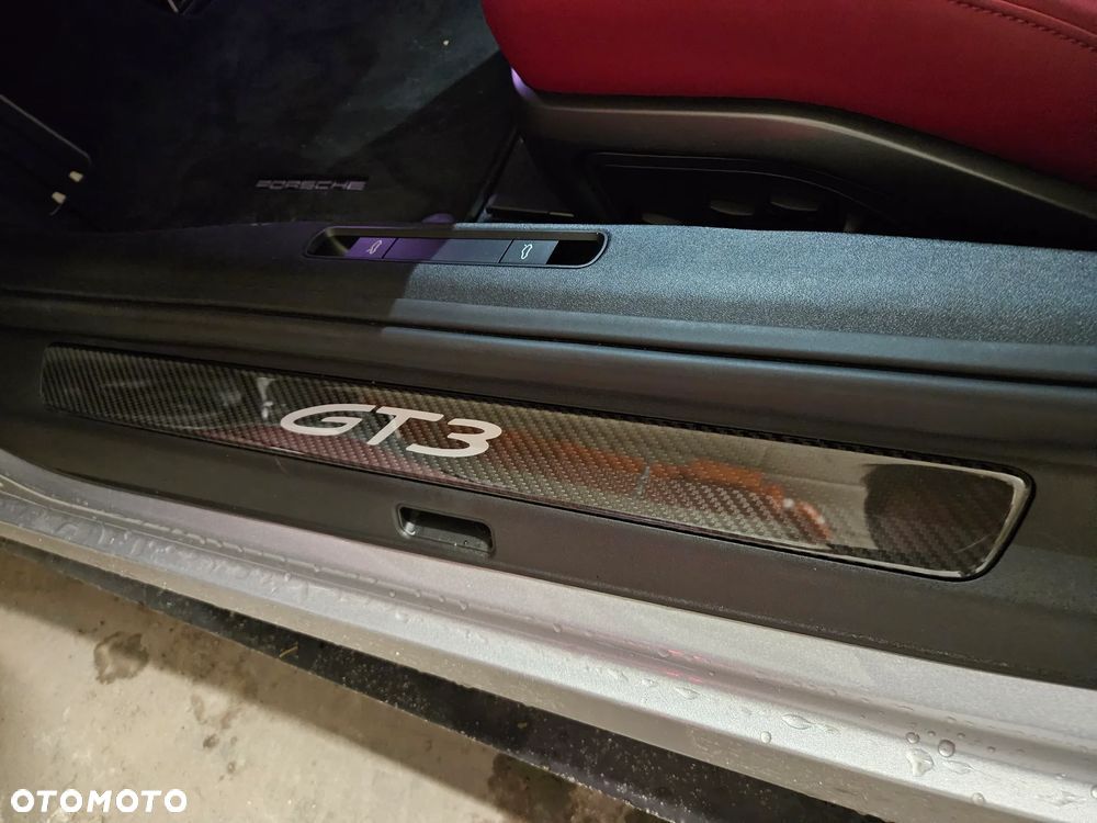 Porsche 911 GT3 Touring PDK - 9