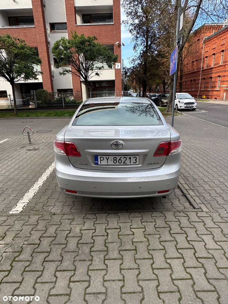 Toyota Avensis 2.0 Sol EU5 MS - 4