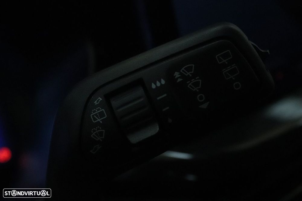 Ford Focus 1.0 EcoBoost MHEV ST-Line X - 19