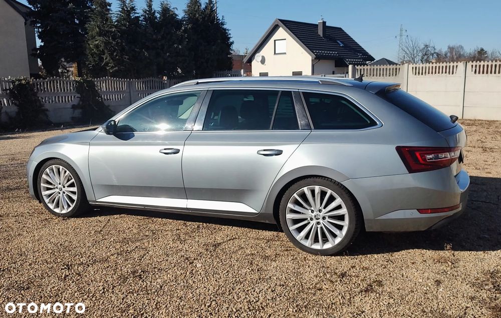 Skoda Superb 2.0 TDI 4x4 L&K DSG - 21