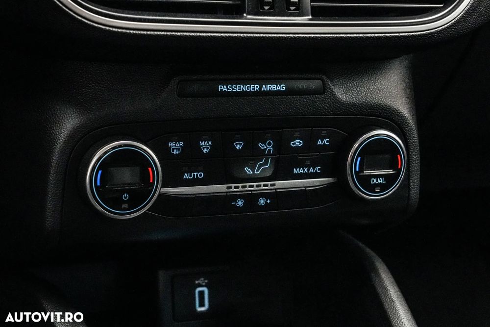 Ford Focus 1.0 EcoBoost Titanium Business - 18