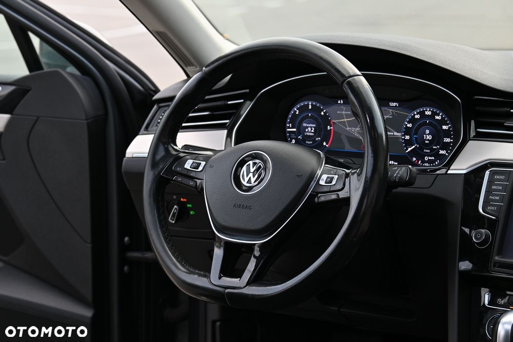 Volkswagen Passat - 23
