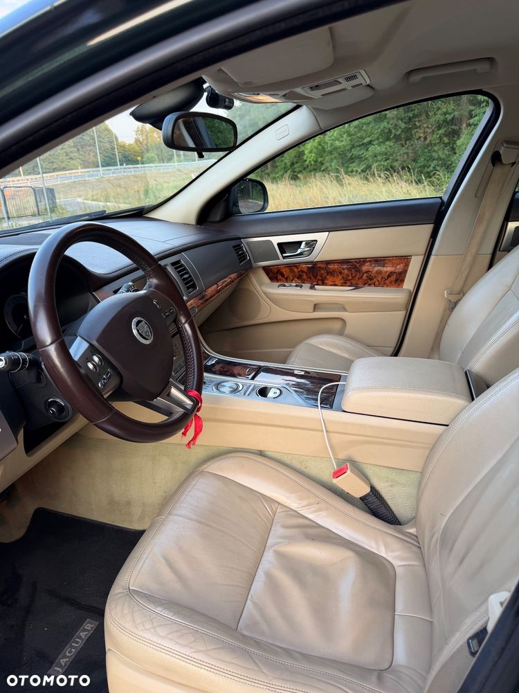 Jaguar XF 3.0 V6 Luxury - 13