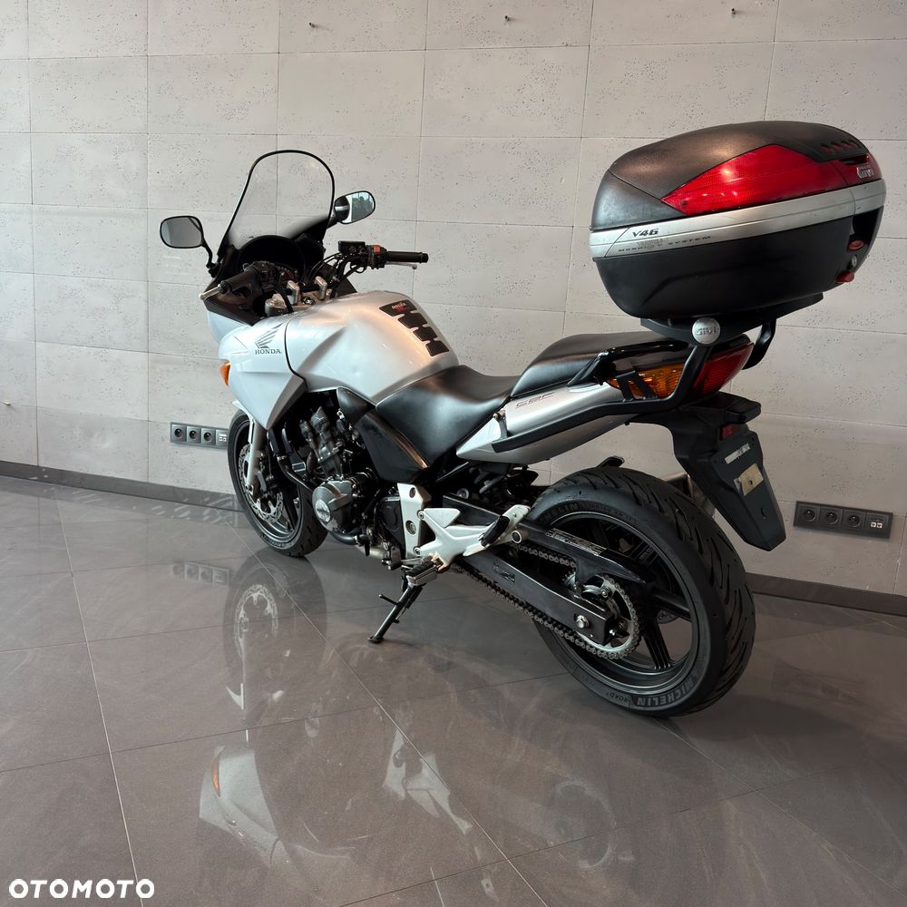 Honda CBF - 9