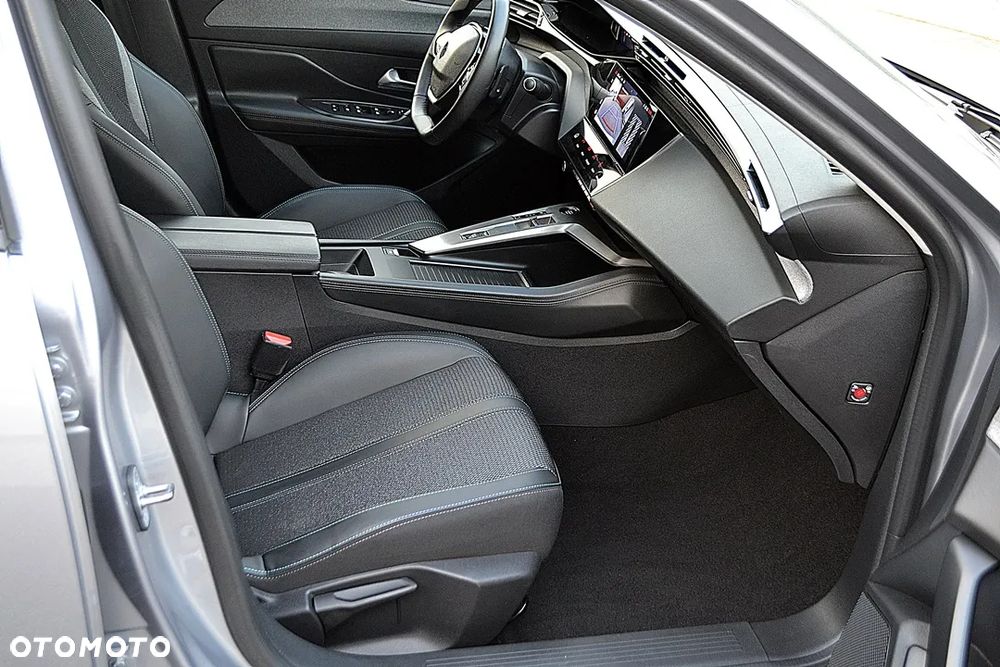 Peugeot 308 BlueHDi 130 EAT8 Allure - 20