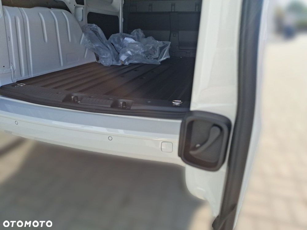 Volkswagen Caddy Maxi Cargo - 19