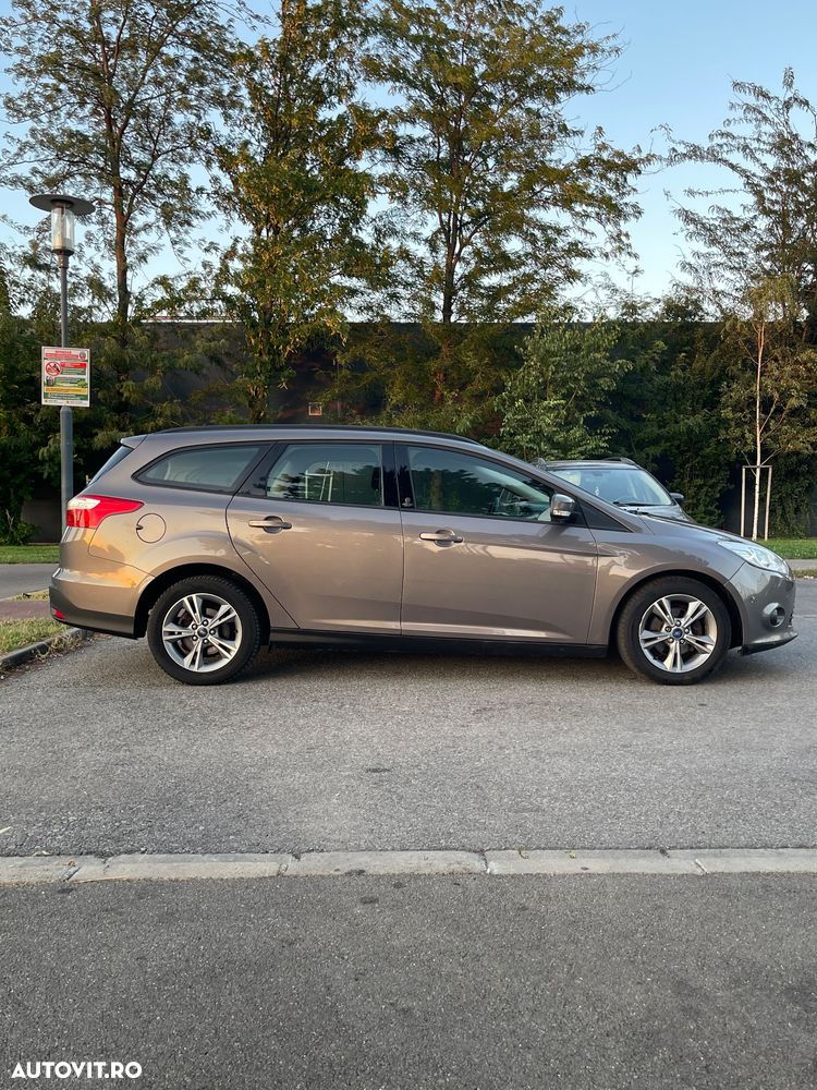 Ford Focus 1.6 TDCI DPF Titanium - 12