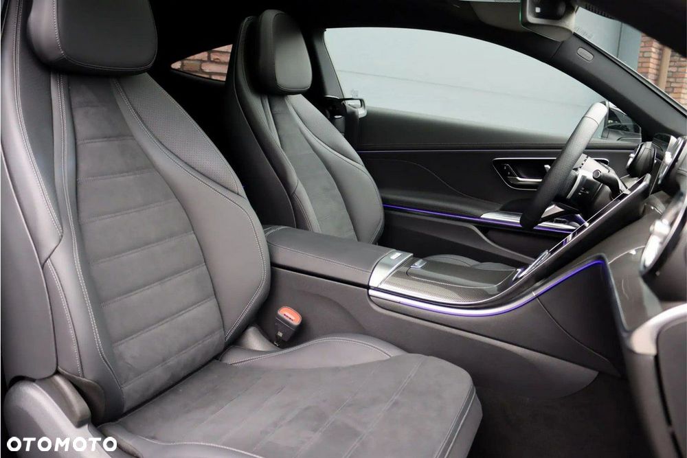 Mercedes-Benz CLE 200 mHEV 4-Matic AMG Line - 9