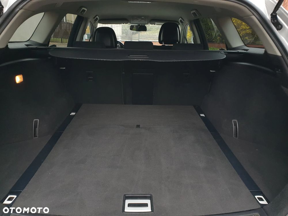 Toyota Avensis Touring Sports 1.8 Edition S+ - 36