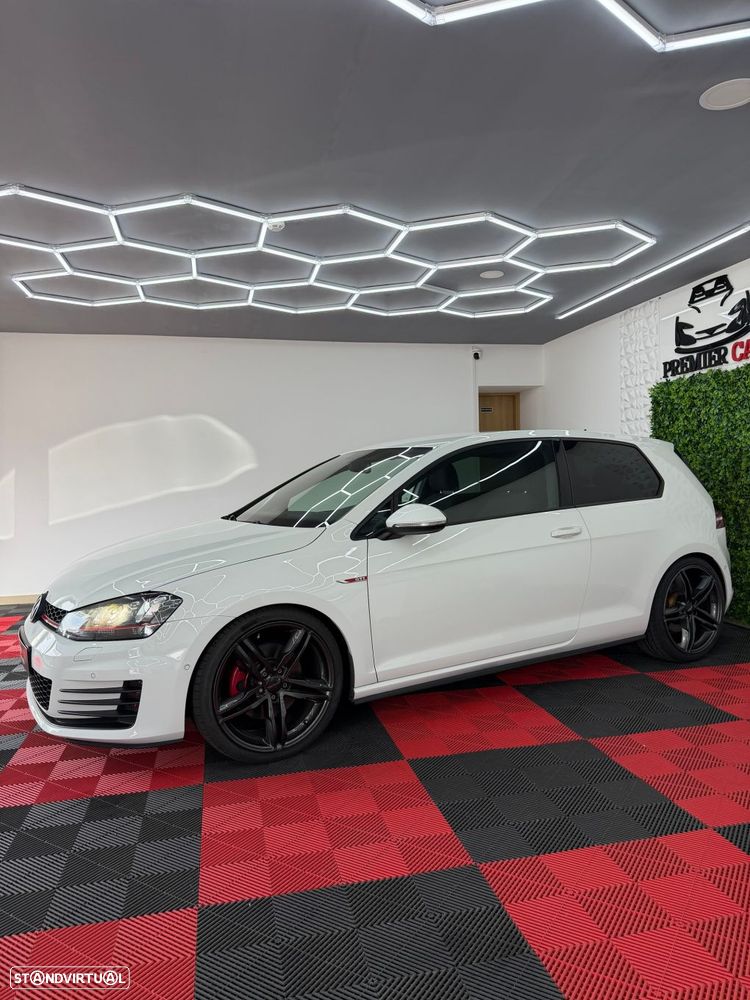VW Golf GTI Performance BlueMotion - 2