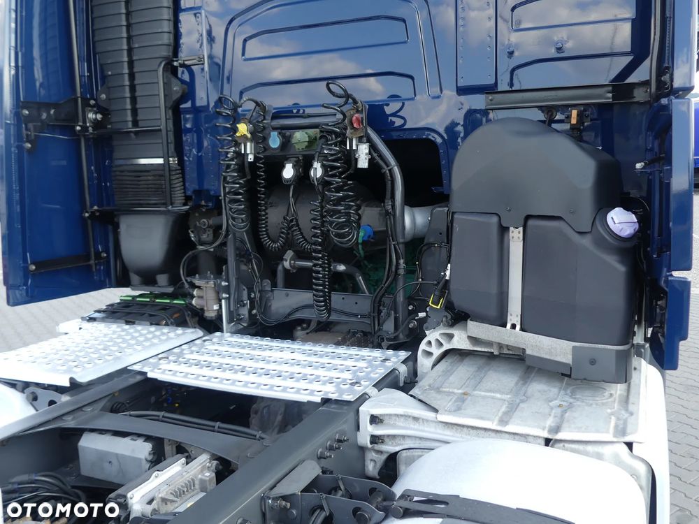 Volvo FH4 460 / EURO 6 / AUTOMAT / PEŁNY ADR / KLIMATYZACJA POSTOJOWA / - 18