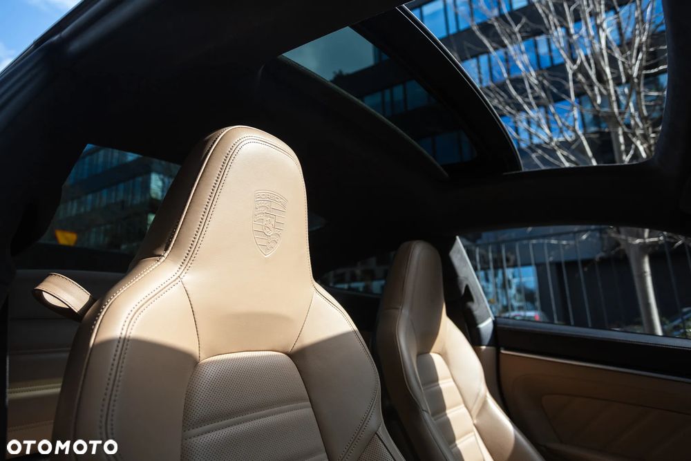 Porsche 911 Turbo S - 29