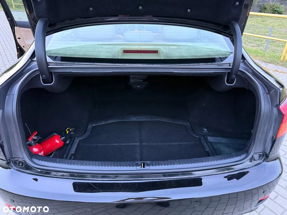 Lexus IS 220 D Elegance - 12