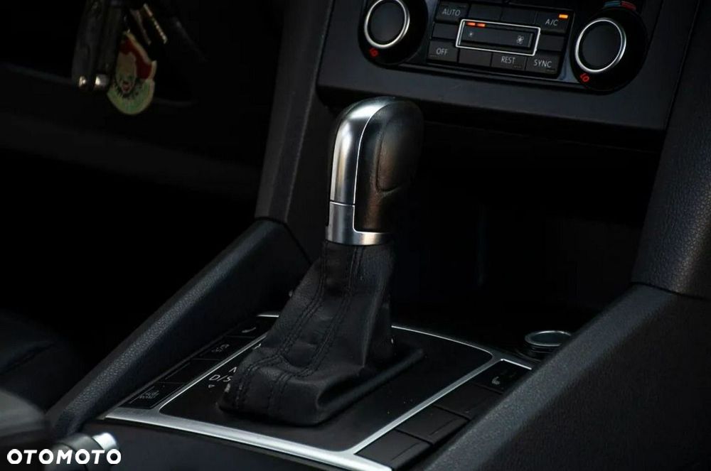 Volkswagen Amarok 2.0 BiTDI Autm Highline - 10