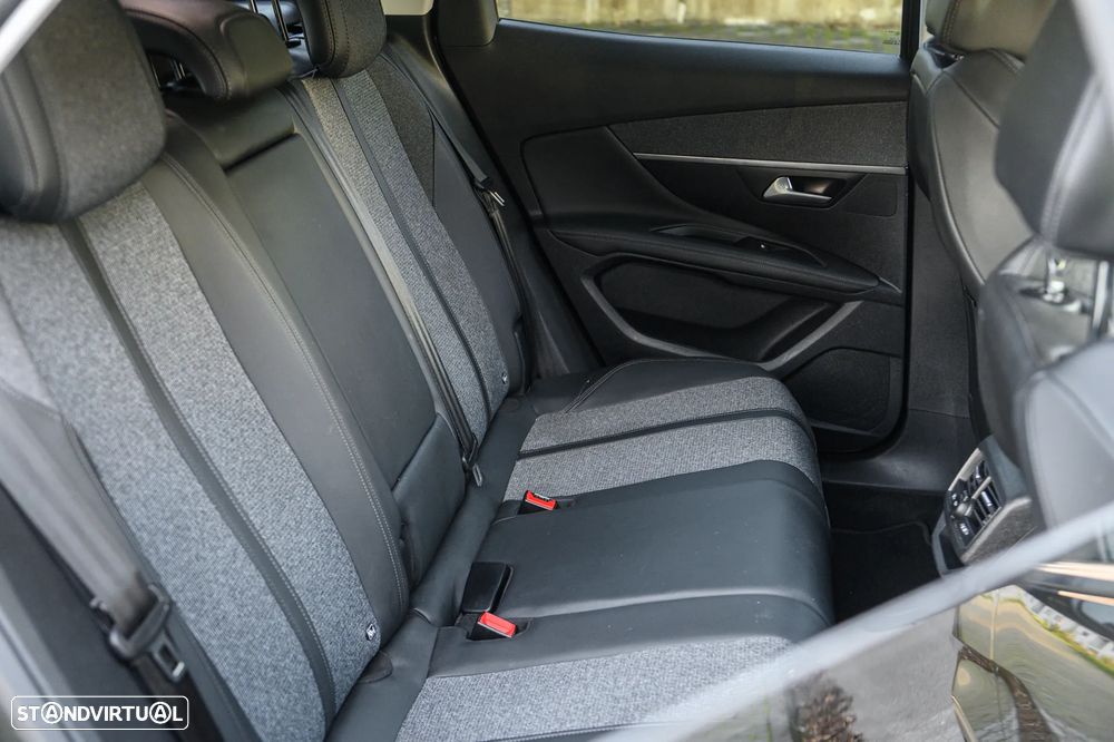 Peugeot 3008 PureTech 130 Stop & Start GPF EAT8 Allure - 20