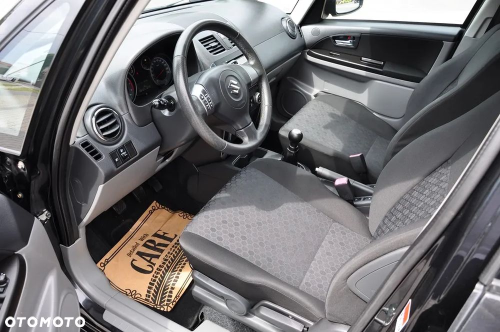 Suzuki SX4 1.6 Premium 4WD - 30