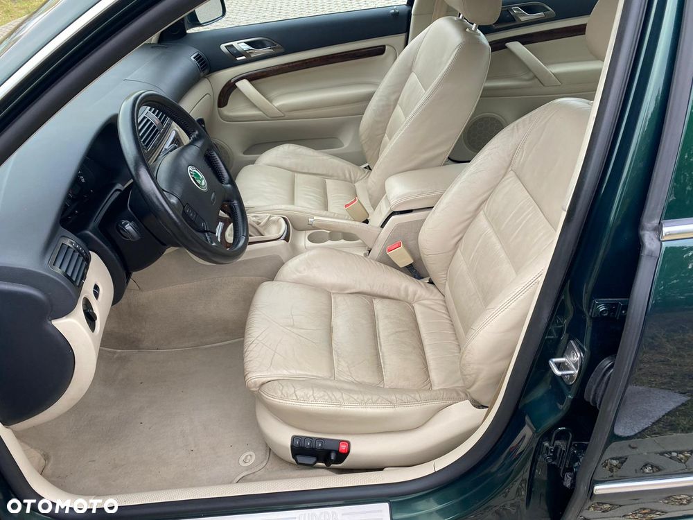 Skoda Superb 1.8 Turbo Exclusive - 11