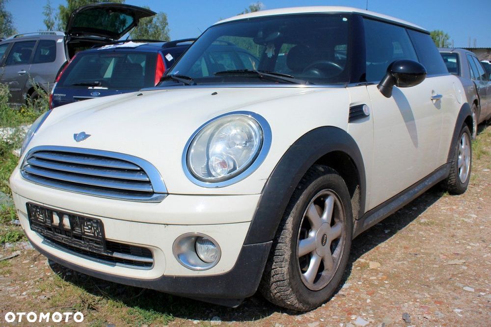 Mini One R56 2008 1.4i N12B14 HB3D (MASKA, ZDERZAK, LAMPA, BŁOTNIK, DRZWI, SZYBA, FOTEL) - 2