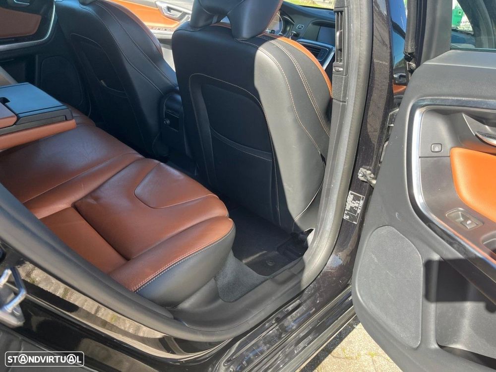 Volvo V60 D6 Twin Engine Geartronic RDesign - 18