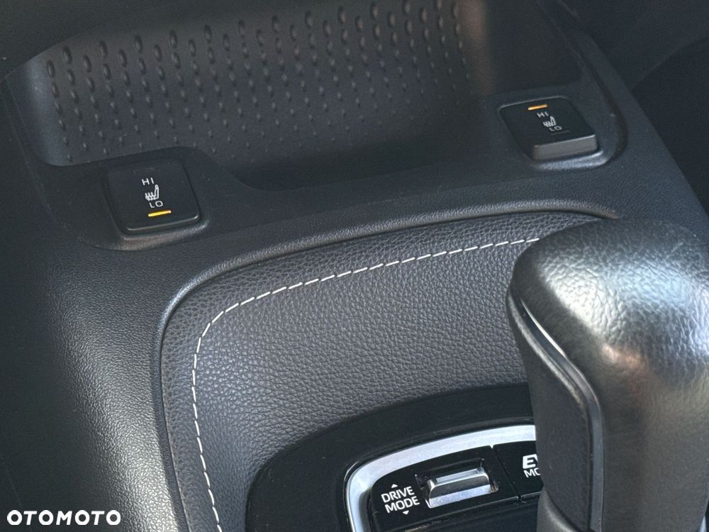 Toyota Corolla 2.0 Hybrid Comfort - 21