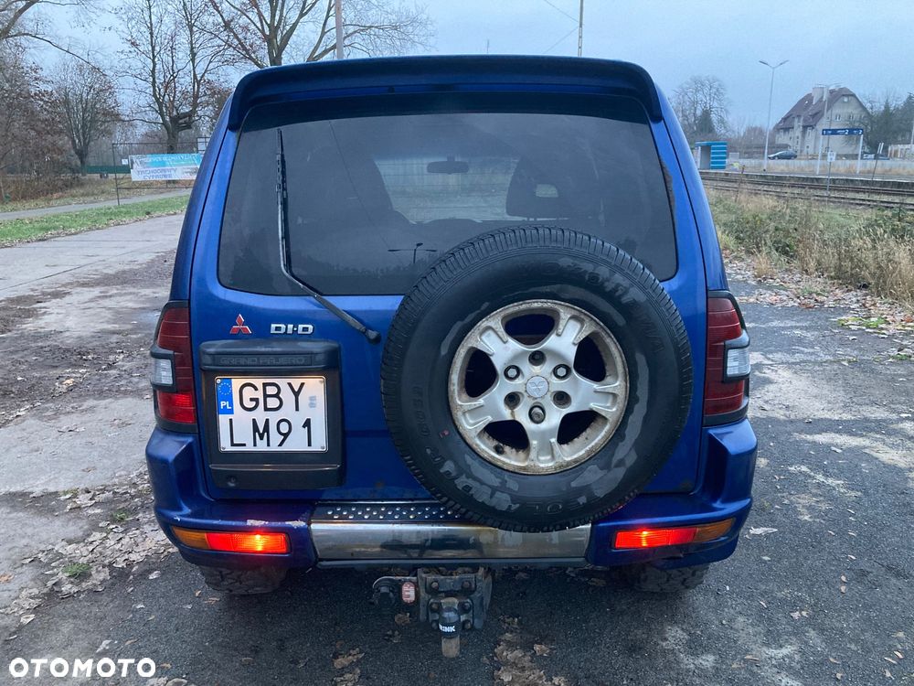 Mitsubishi Pajero - 4