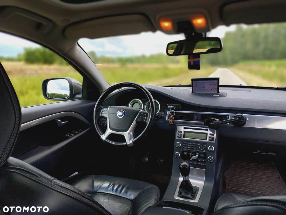Volvo XC 70 D5 AWD Momentum - 33