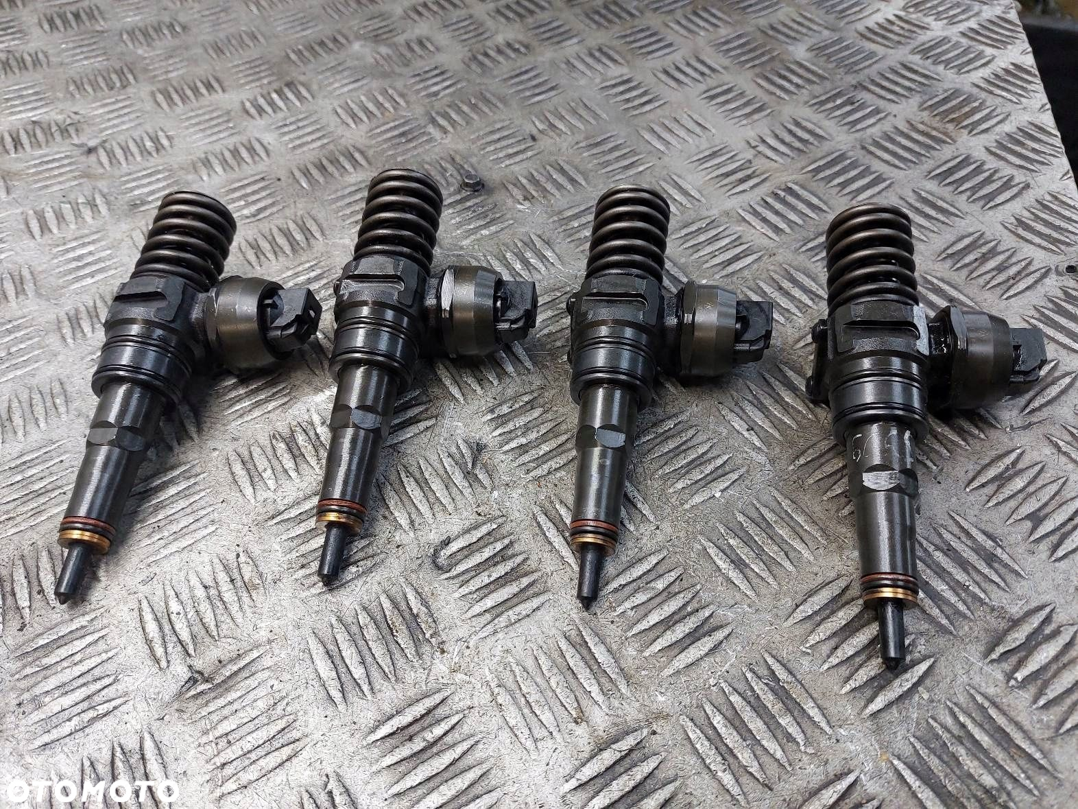 POMPOWTRYSKI KOMPLET VOLKSWAGEN PASSAT B5 FL 1.9 TDI 038130073AJ - 2