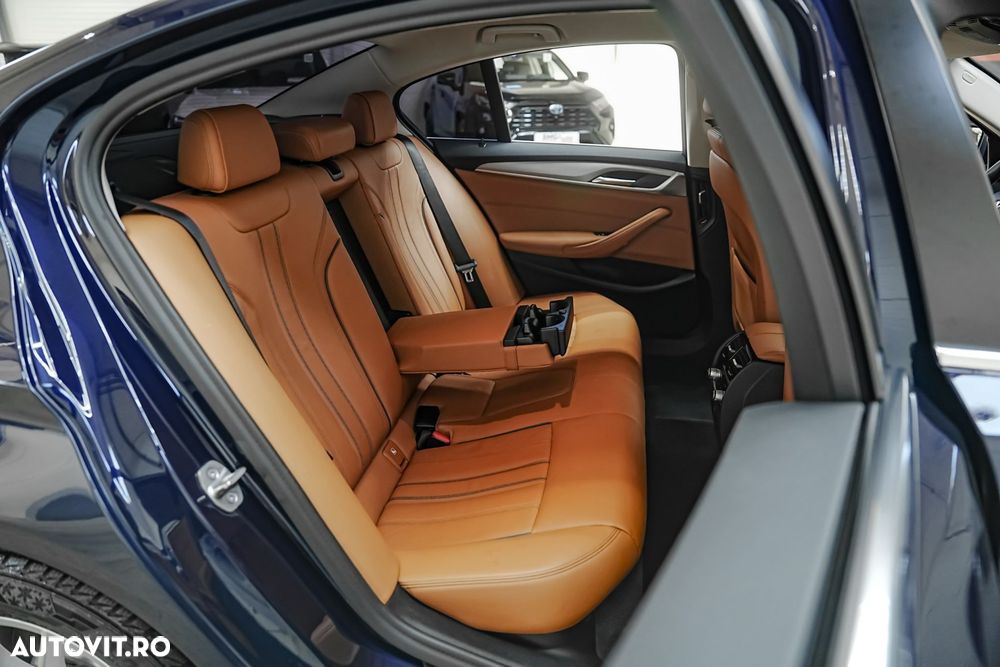 BMW Seria 5 530i xDrive AT MHEV - 10