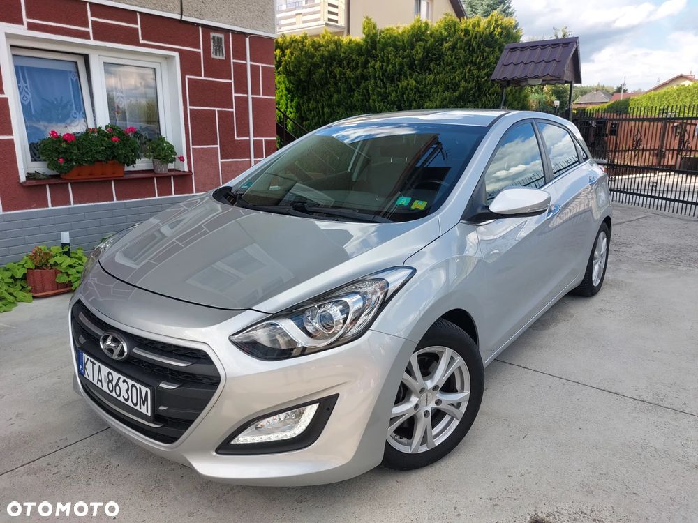 Hyundai i30 blue 1.6 GDI YES Gold - 2