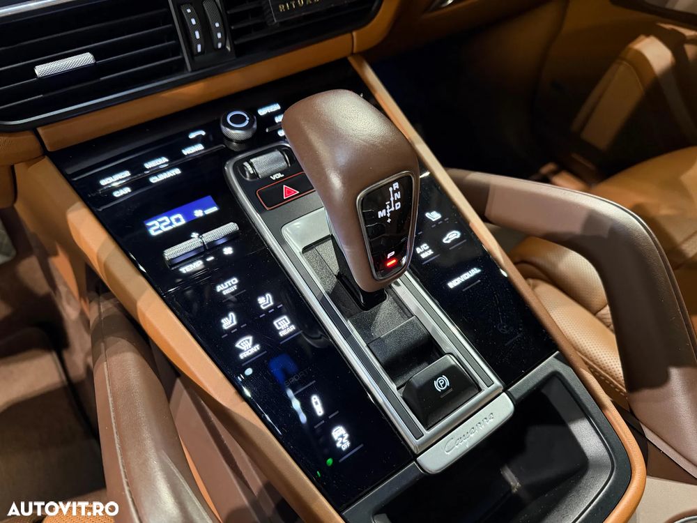 Porsche Cayenne E-Hybrid Tiptronic S Platinum Edition - 24