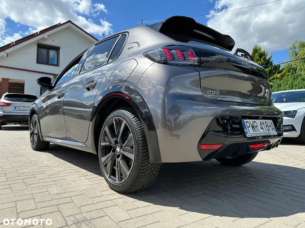Peugeot 208 - 35
