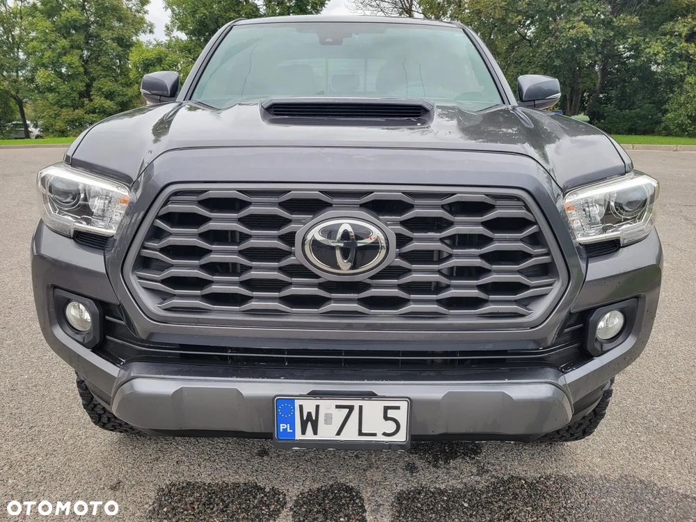 Toyota Tacoma - 13