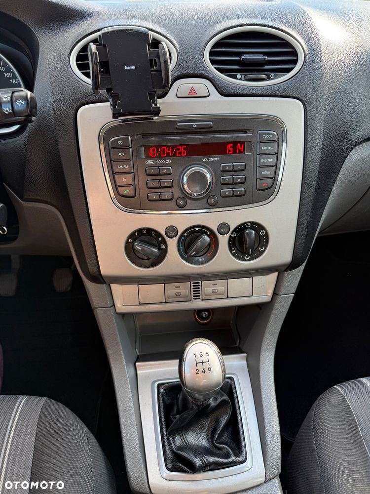 Ford Focus 1.6 16V Style - 16