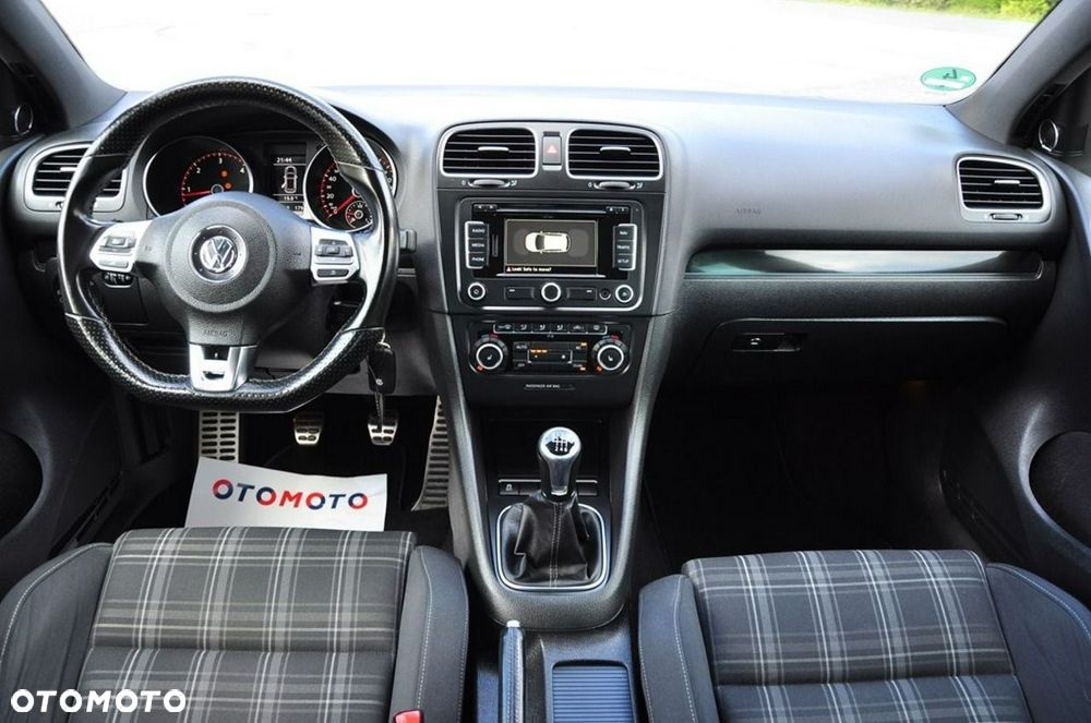 Volkswagen Golf - 30