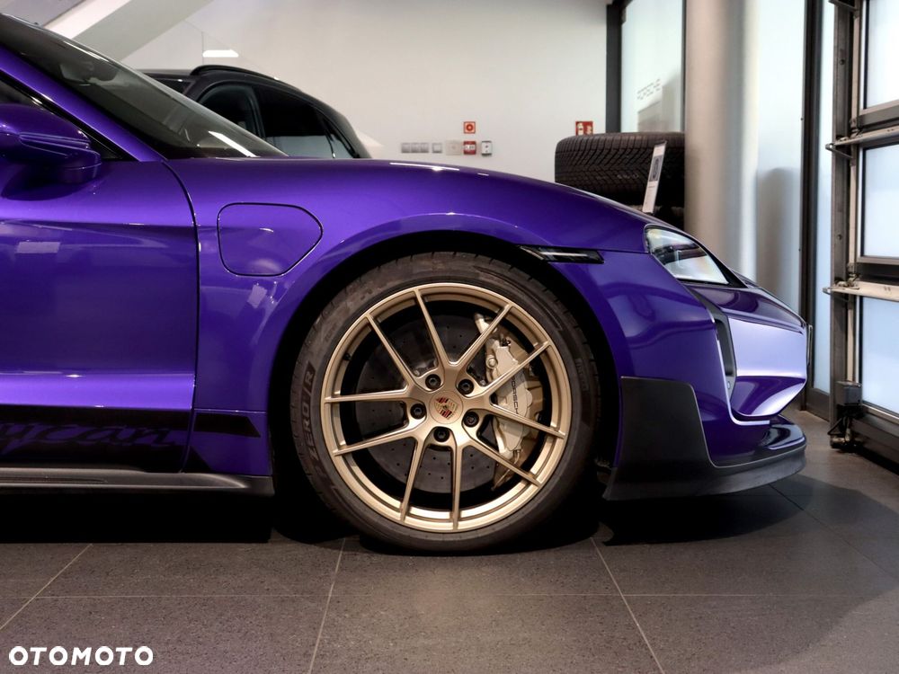 Porsche Taycan 105kWh Turbo GT Weissach - 14