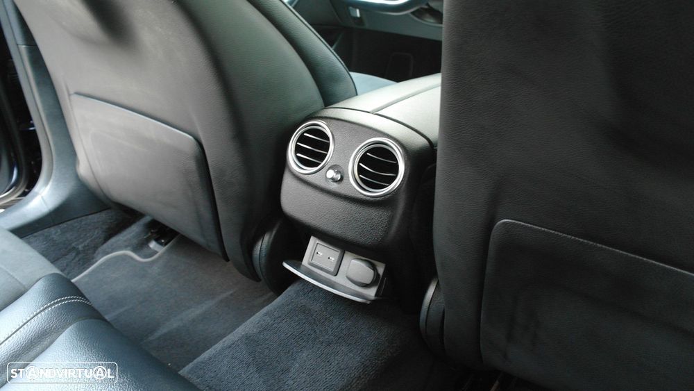 Mercedes-Benz E 300 de AMG Line - 20
