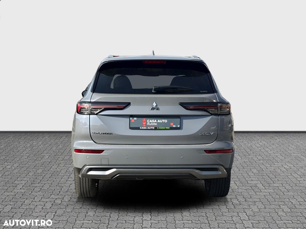 Mitsubishi Outlander 2.4 L 4X4 PHEV Intense - 5