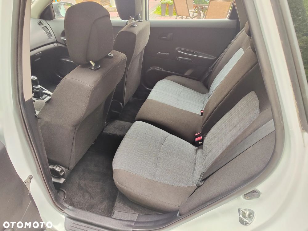 Kia Ceed 1.4 CVVT - 11