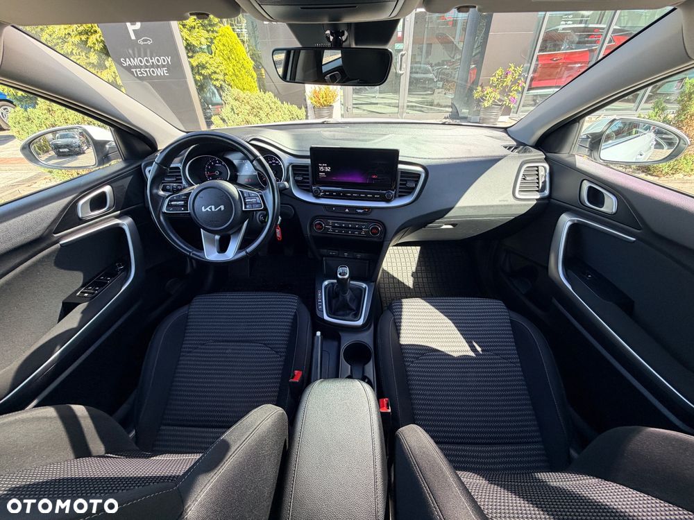 Kia Ceed 1.5 T-GDI M - 11