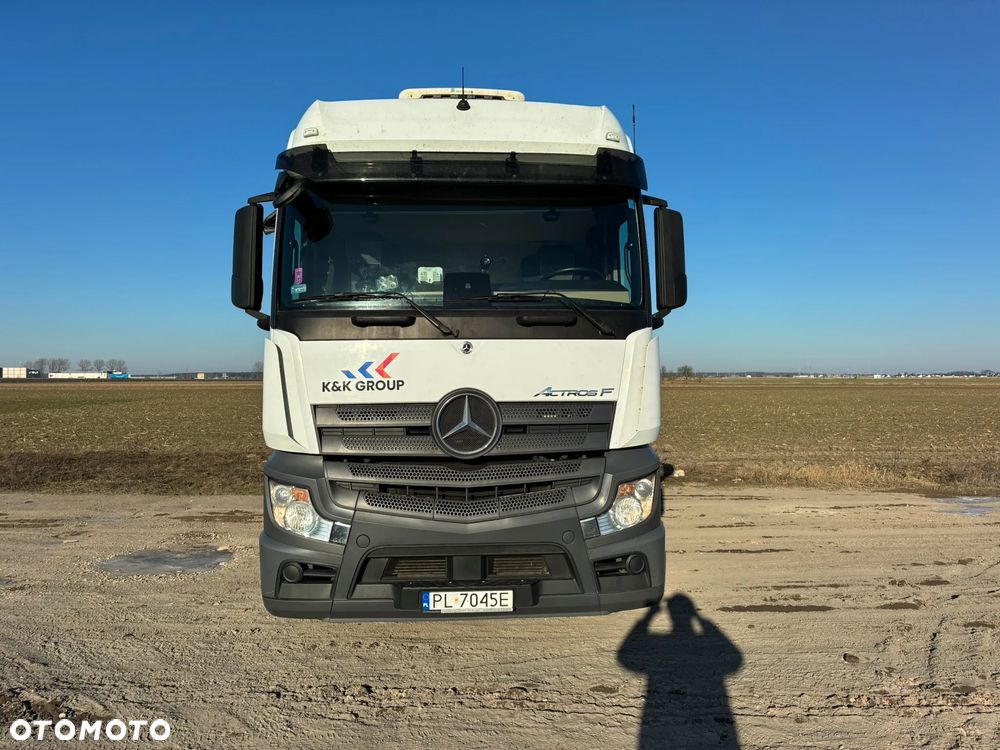 Mercedes-Benz Actros - 3